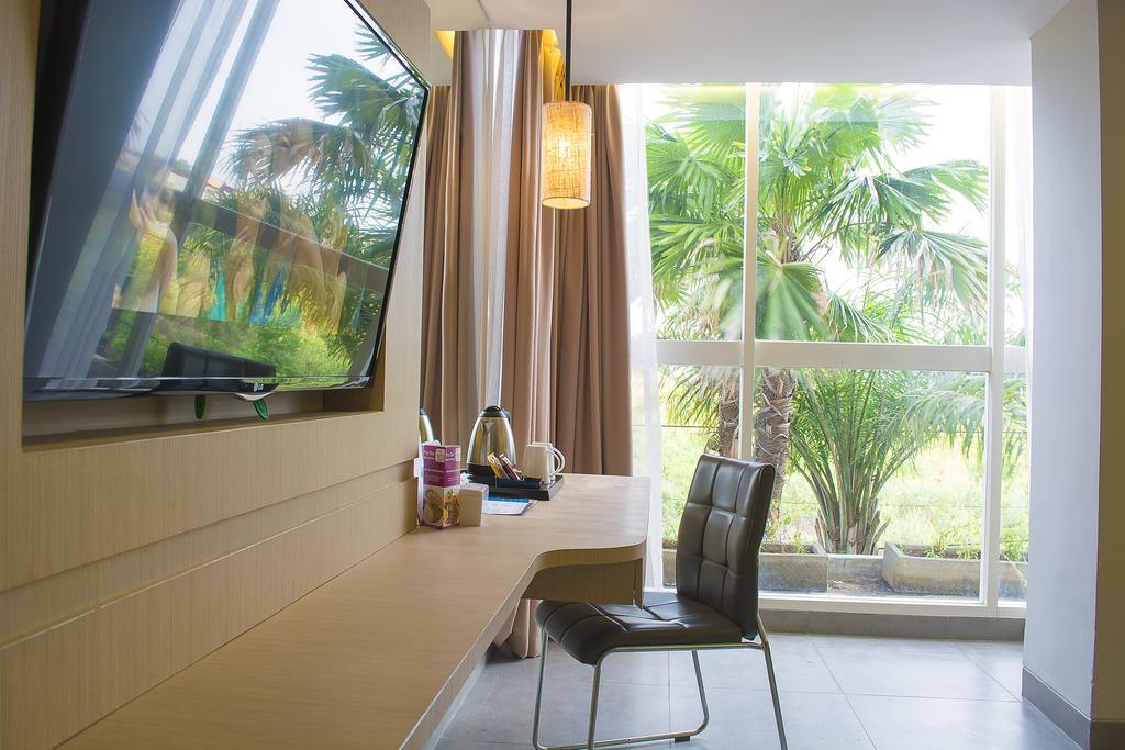 Kyriad Royal Seminyak Habitación foto